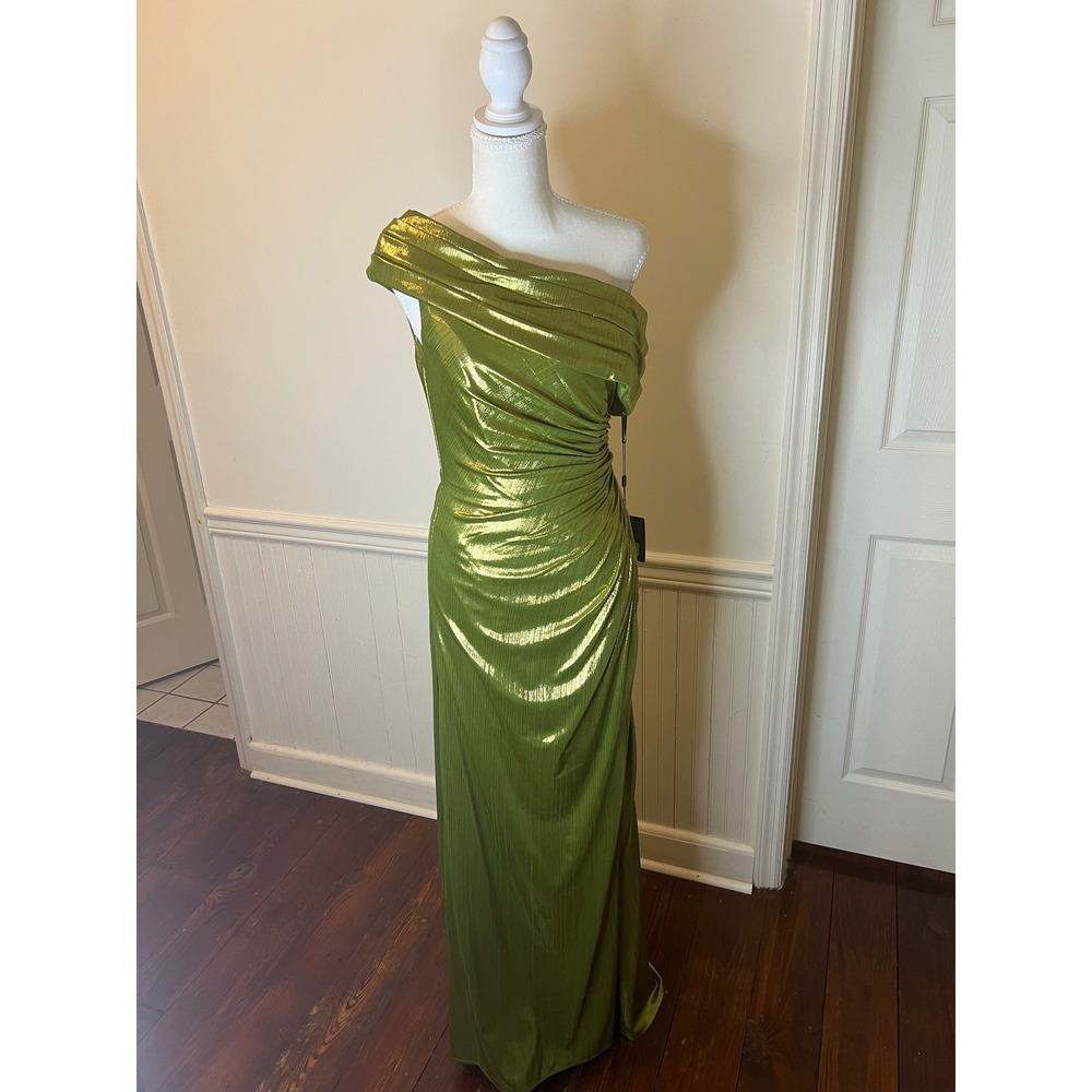 Mac Duggal One Shoulder Metallic Pleated‎ Gown Apple Green Gown27152 Size 4 - Picture 4 of 11